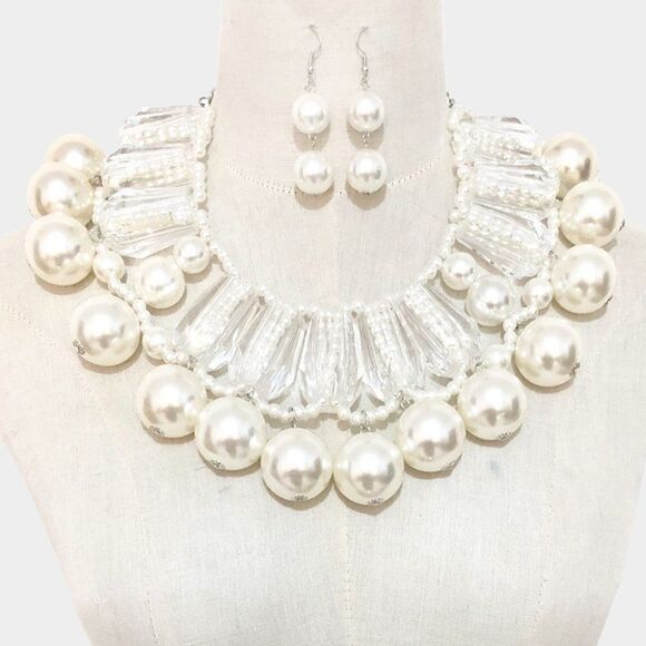 Lucite Bead White Faux Pearl Statement Necklace - Picture 5 of 7